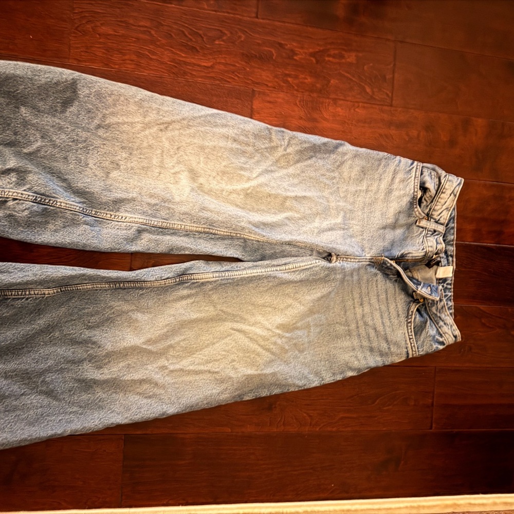 Women’s Light Blue Jeans